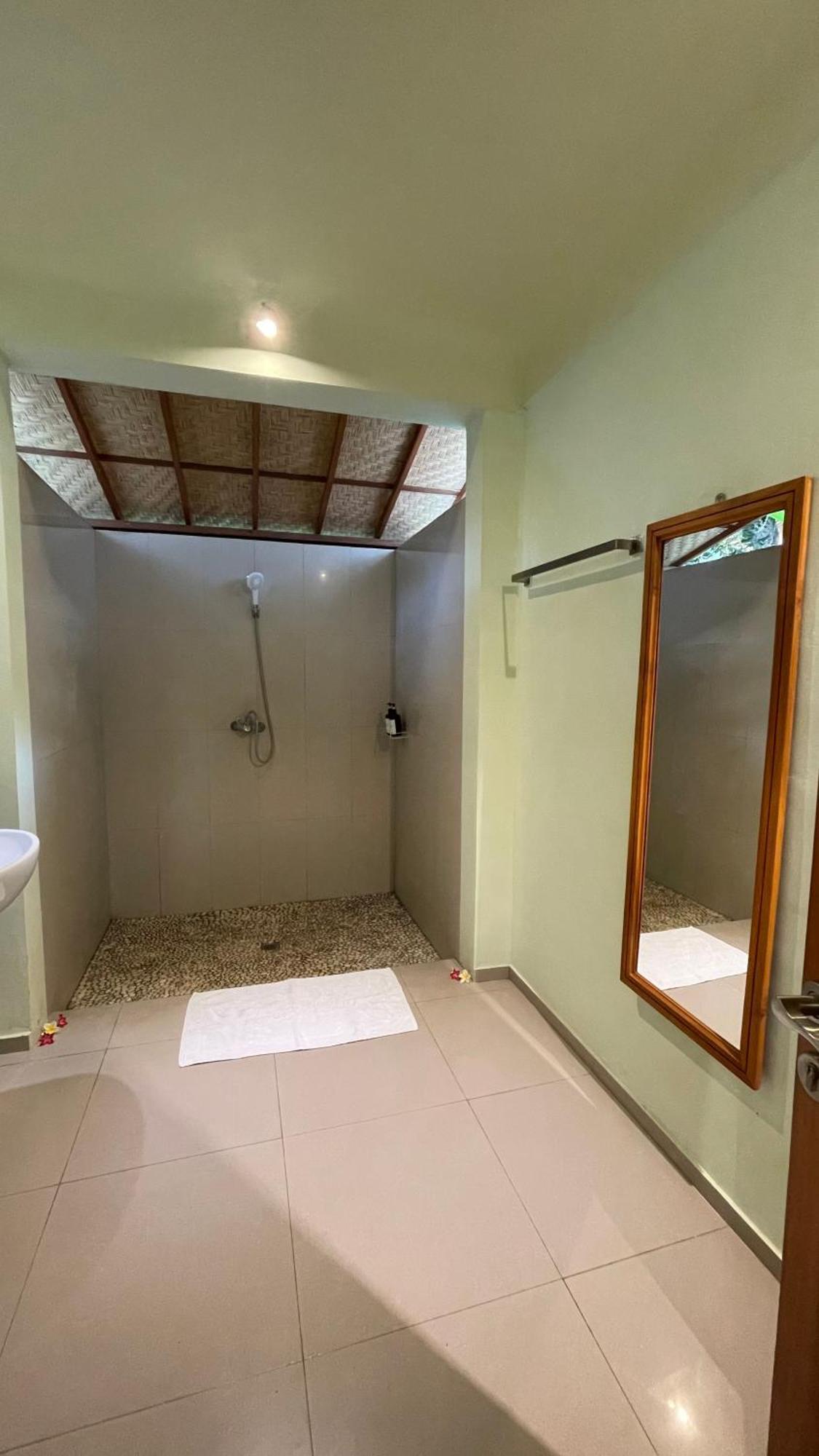 Bali Cottage Sambirenteng Buleleng  Phòng bức ảnh
